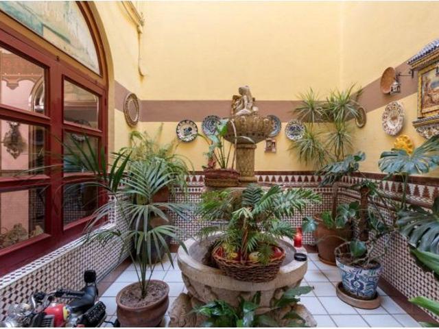 CASA SEÑORIAL EN EL CENTRO DE ALBOLOTE PARA VIVIR O COMO PROYECTO DE HOTEL