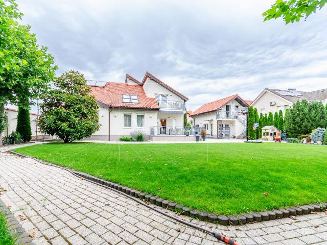 Casa singur in curte, finisaje premium, curte 900 mp, Selimbar