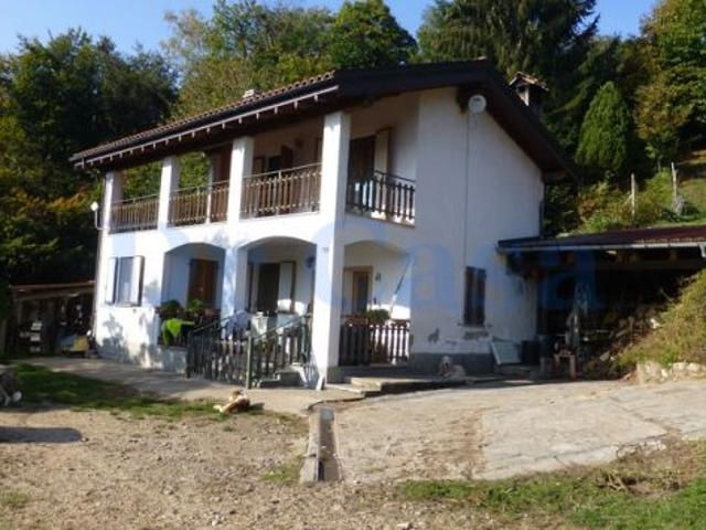 Casa singola con terreno