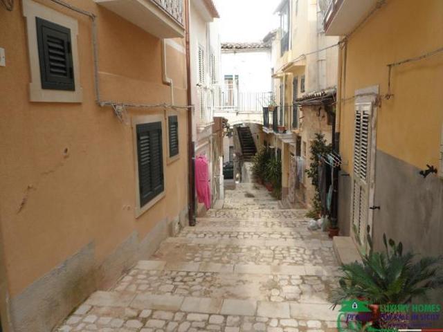 Casa singola in centro storico a Scicli