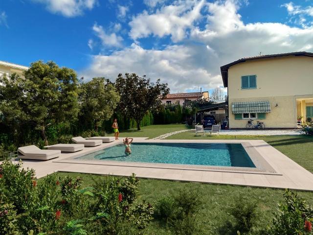 Casa singola in affitto Semicentro, Forte dei Marmi