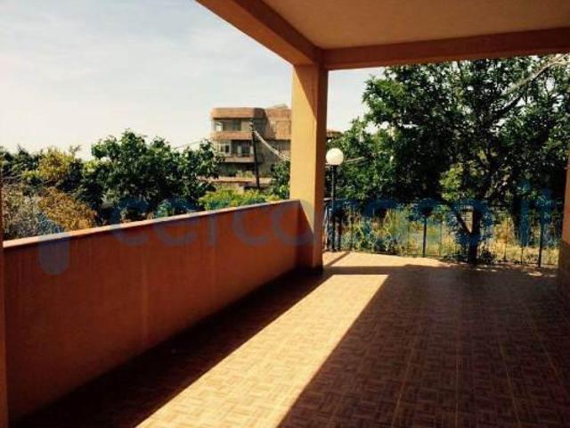 Casa singola in ottime condizioni in affitto a Reggio Calabria