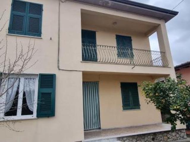 Casa singola in vendita a Massa 150 mq Rif: 1105043