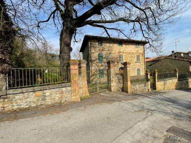 Casa singola in vendita a Montaione 360 mq Rif: 1402886