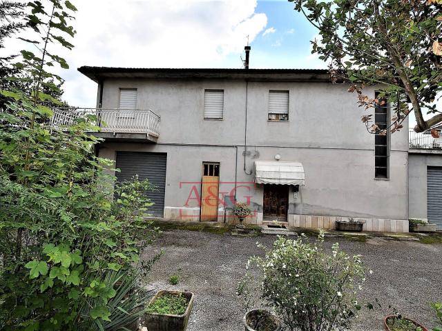 Casa singola in vendita a Amandola, Periferia