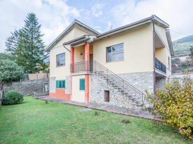 Casa singola in vendita a Buti 290 mq Rif: 1298688