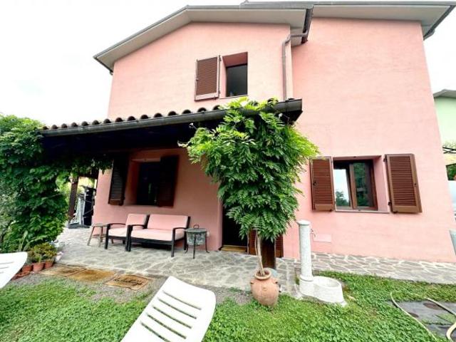 Casa singola in vendita a Bagni di Lucca 130 mq Rif: 1417329