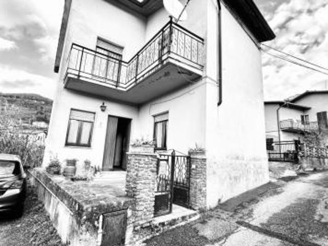 Casa singola in vendita a Casano Luni 145 mq Rif: 1366025