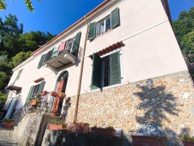 Casa singola in vendita a Carrara 230 mq Rif: 1425474