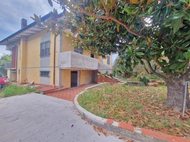 Casa singola in vendita a Fossone Carrara 140 mq Rif: 1423538