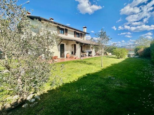 Casa singola in vendita a Fossone Carrara 250 mq Rif: 1406827