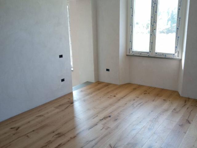Casa singola in vendita a Lucca in Ristrutturato composto da 19vani
