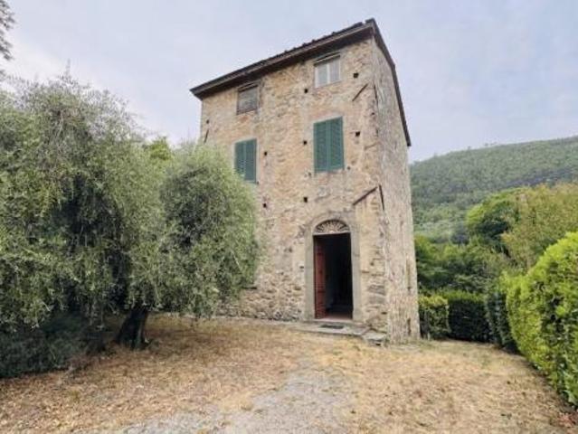 Casa singola in vendita a Pieve di Compito Capannori 280 mq Rif: 1423940