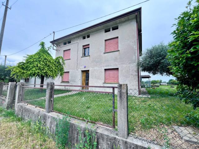 Casa singola in vendita a Pordenone, Borgomeduna