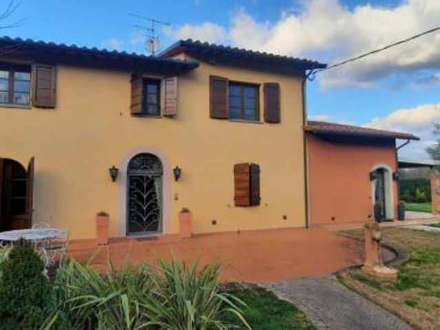 Casa singola in vendita a Staffoli Santa Croce sull'Arno 300 mq Rif: 1236132