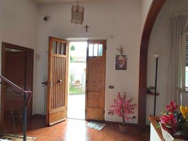 Casa singola in vendita a San Giovanni Alla Vena Vicopisano 280 mq Rif: 1400822