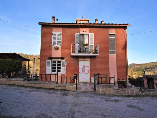 Casa singola in vendita a Sarnano, Campagna