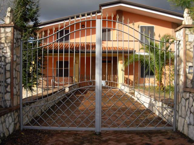 Casa singola in vendita a Telese Terme