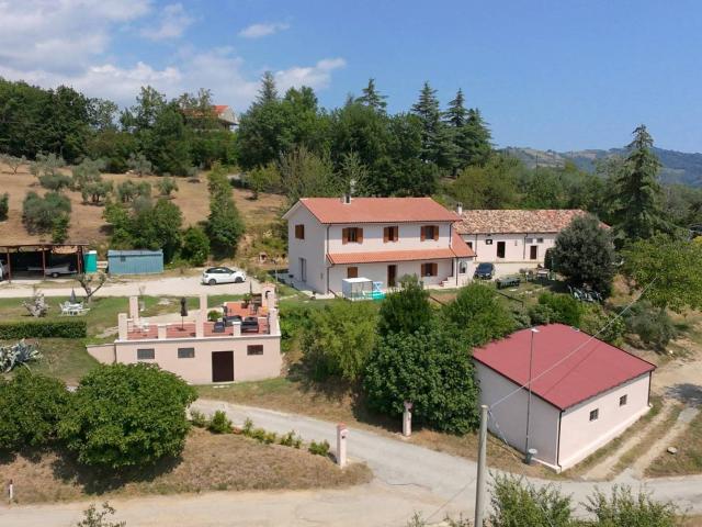 Casa singola in vendita a Teramo