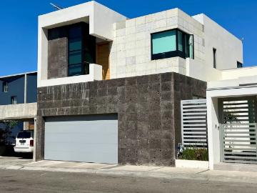 CASA SMART EN HACIENDA AGUA CALIENTE