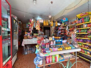 Casa sola $1,060,000 Bien ubicada, al lado de dos escuelas federales