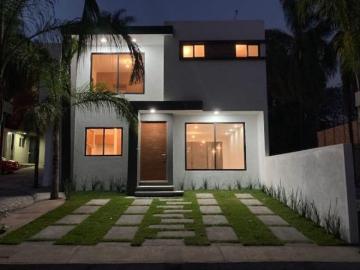 Casa Sola en Lomas de la Selva Cuernavaca ARI 910 Cs