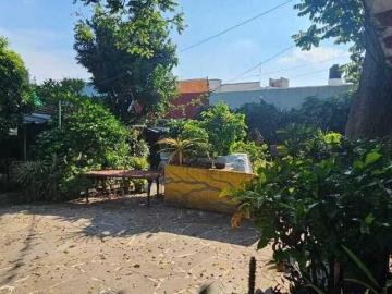 Casa Sola en Venta, Uso de Suelo Mixto en colonia Quintas, Martha