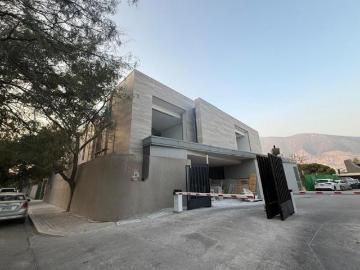 Casa sola en venta en Del Valle, San Pedro Garza García, Nuevo León