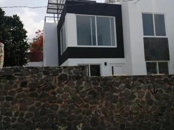 Casa sola en venta en Ocotepec, Cuernavaca, en $2,300,000