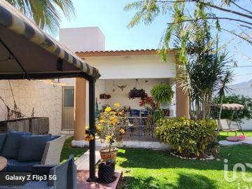 CASA SOLA EN VENTA EN VERGELES DE OAXTEPEC