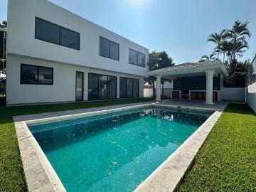 CASA SOLA NUEVA EN VENTA FRACCIONAMIENTO LOMAS DE COCOYOC