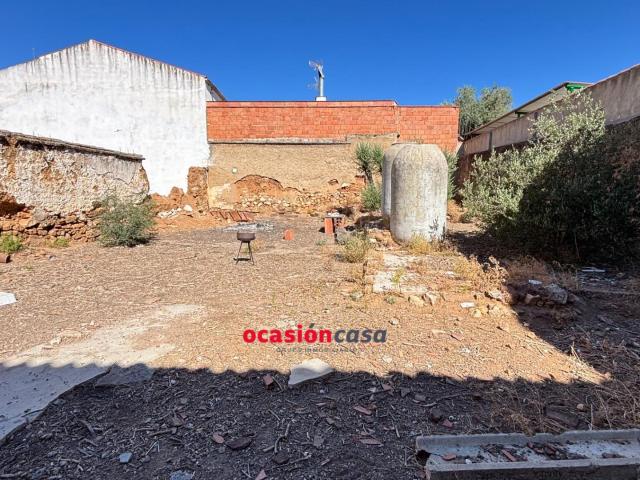 CASA SOLAR A LA VENTA EN LA ZONA DE PEÑARROYA