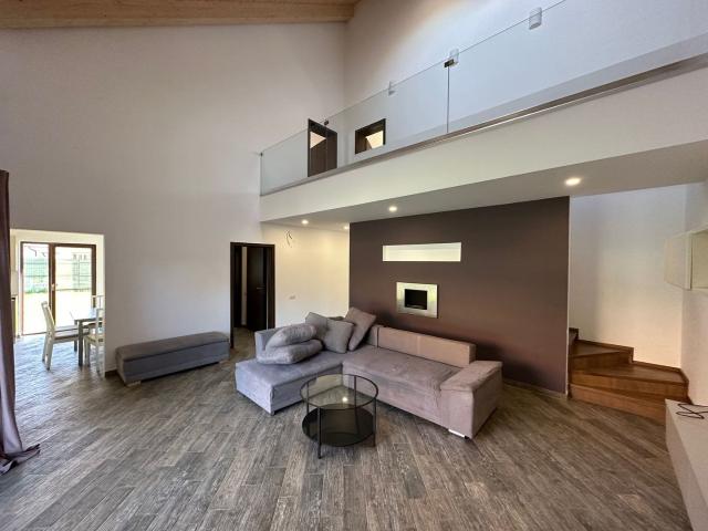 CASA SPATIOASA CU GARAJ SI TEREN DE 600 MP