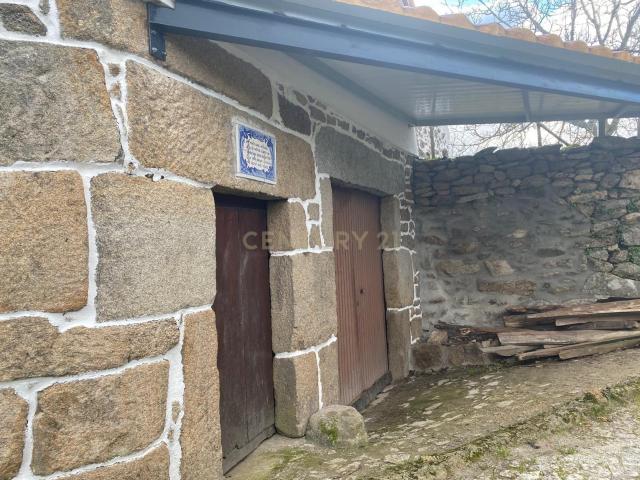 Casa T4 no Planalto de Monforte, Chaves 94.500€