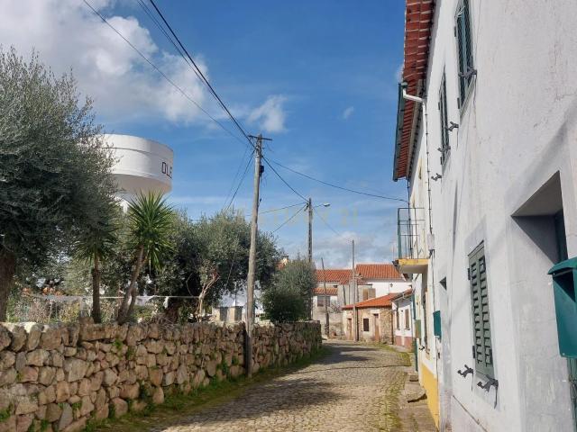 Casa T4 em Oledo, Idanha a Nova Oportunidade Única!