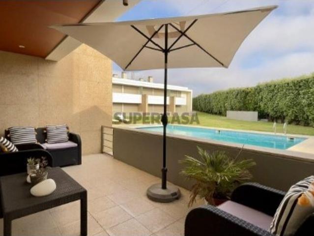 Casa T4 em Arcozelo de 259,00 m²