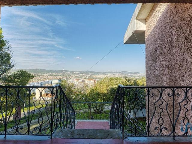 Casa T4 em Loures de 260,00 m² 260m² Loures