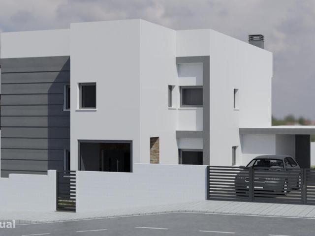 Casa T4 em Ponte do Rol de 284,00 m2