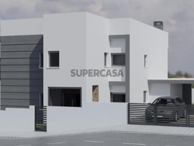 Casa T4 em Ponte do Rol de 284,00 m²
