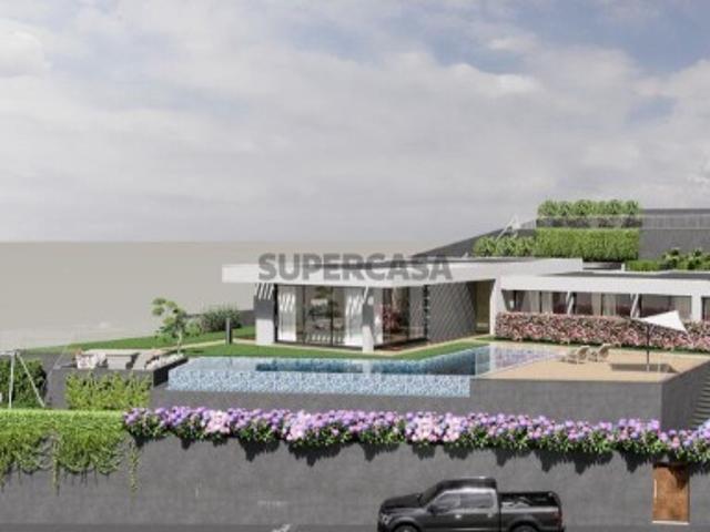 Casa T4 em São Vicente de 470,00 m²