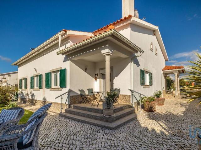 Casa T6 em Olho Marinho de 247,00 m² 247m² Olho Marinho