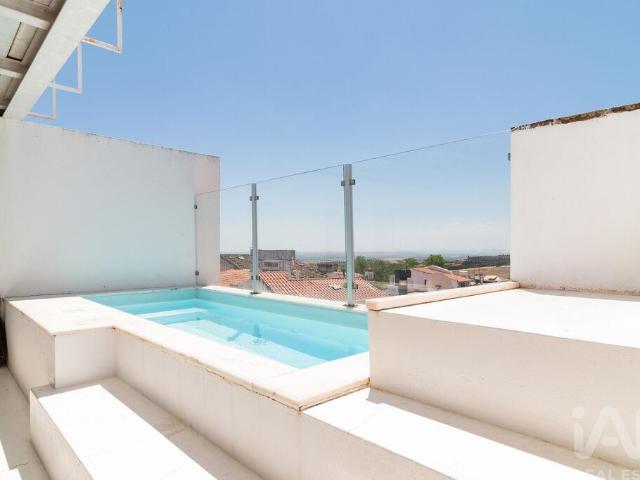 Casa T6 em Caia, São Pedro e Alcáçova de 247,00 m²