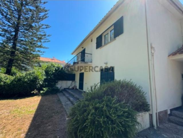 Casa T6 em Carcavelos, Cascais Vista Cidade e Perto da Praia