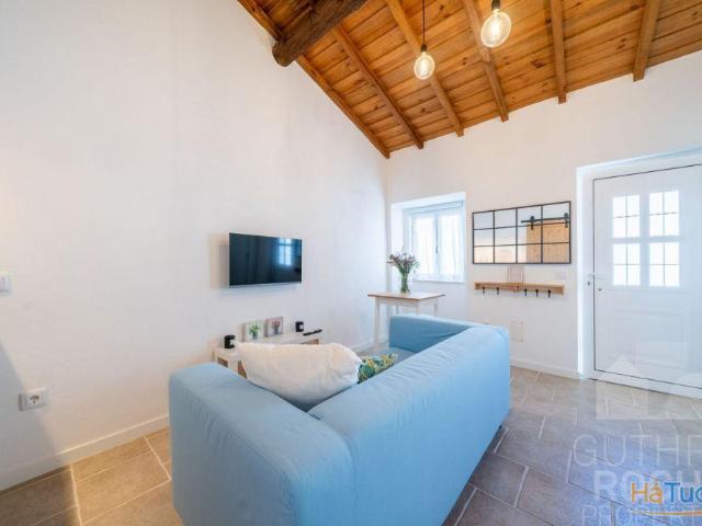 Casa T1 totalmente renovada | 26084075734