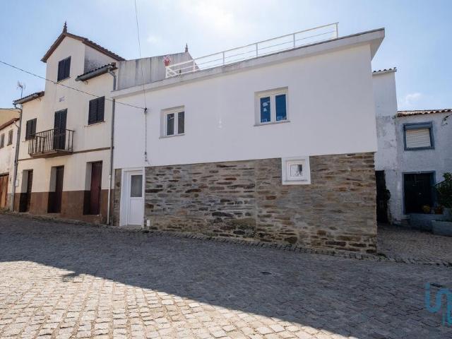 Casa T2 em Pinheiro de Coja e Meda de Mouros de 97,00 m² 97m² Pinheiro de Coja e de Meda de Mouros