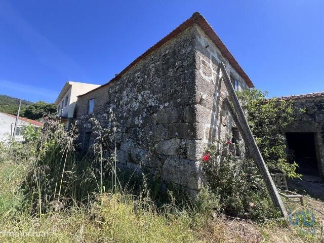 Casa T2 em Santa Cruz do Douro e So Tom de Covelas de 111,00 m2