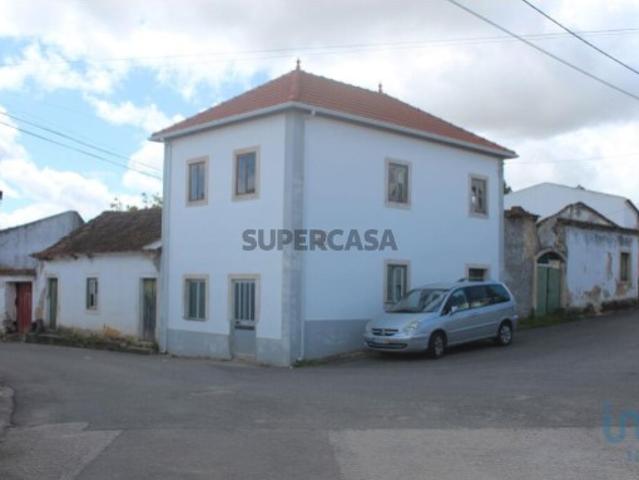 Casa T3 em Almoster de 170,00 m²