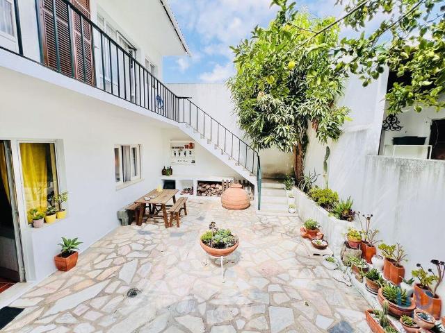 Casa T3 em Almeirim de 250,00 m² 250m² Almeirim