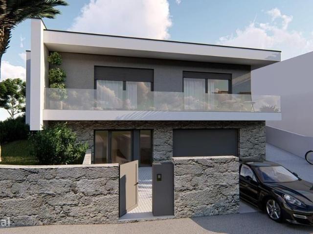 Casa T3 em Antas de 250,00 m2