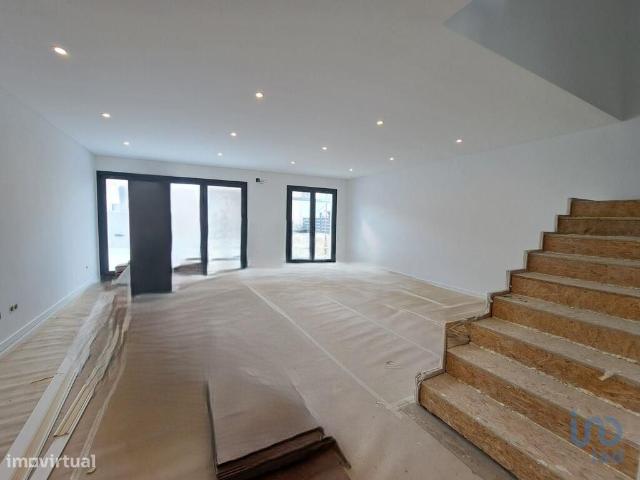 Casa T3 em Ericeira de 211,00 m2